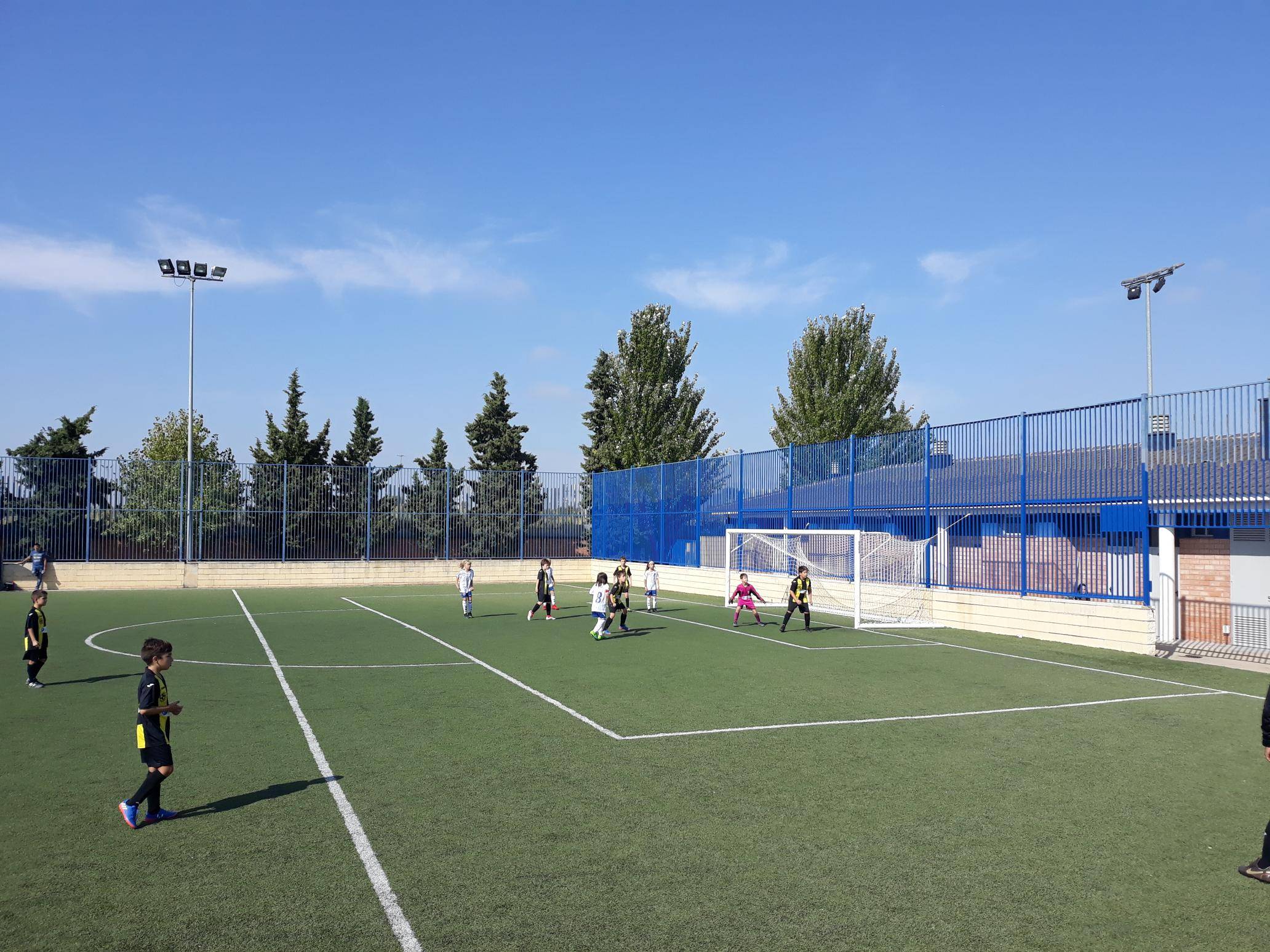 Entrenamiento de la cantera del Zaragoza CFF en el Mudéjar